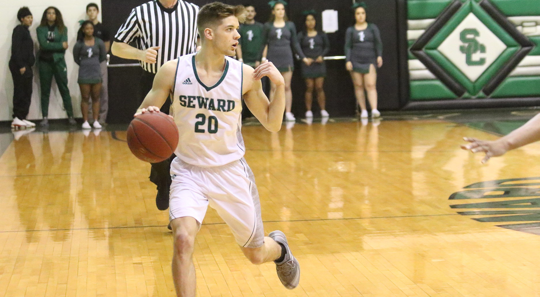Morency's Double-Double Lifts Seward Past Broncbusters
