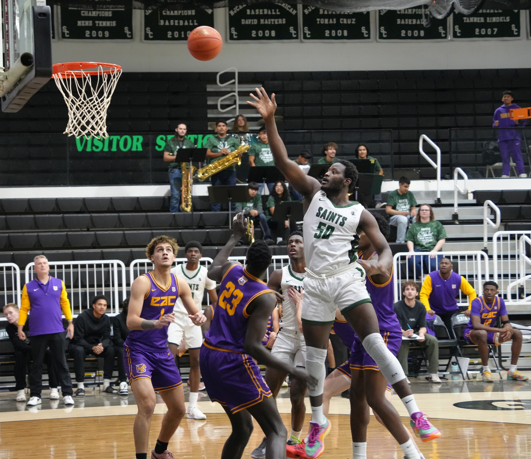 Seward falls to Eastern Arizona, 100-83