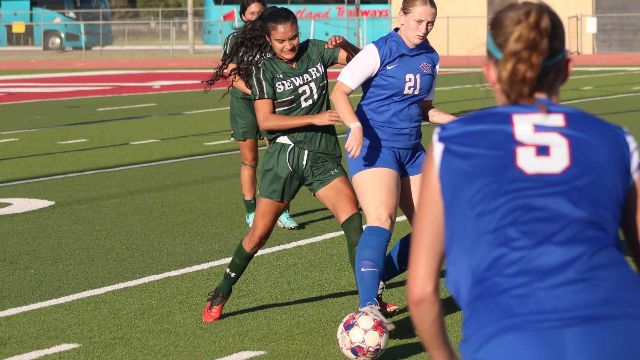 Lady Saints Suffer Tough Loss Against Conqs